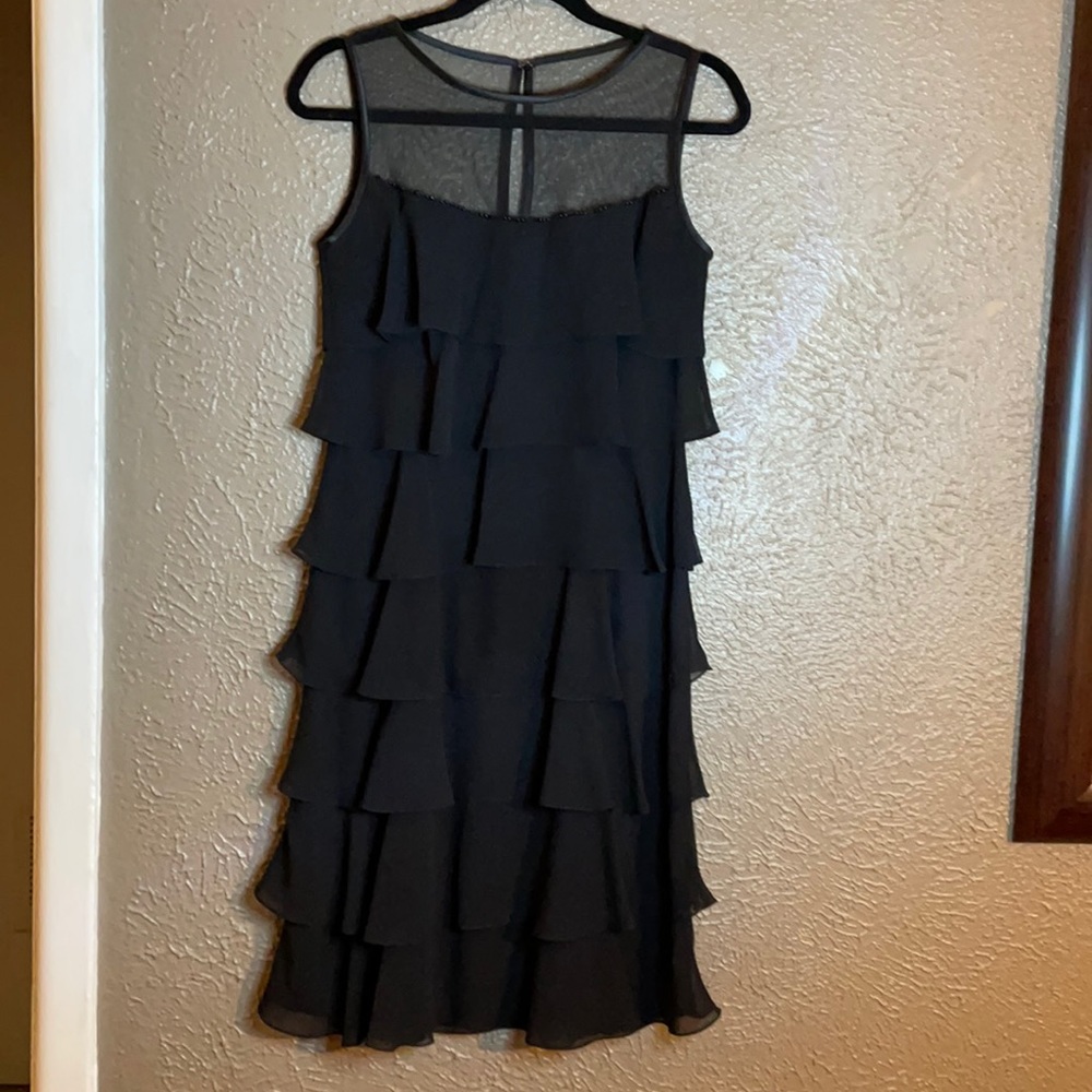 PATRA BLACK SLEEVELESS TIERED RUFFLE COCKTAIL Size 6